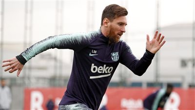 فيديو وصور.. برشلونة يختتم تدريباته الجماعية للقاء أتلتيكو مدريد