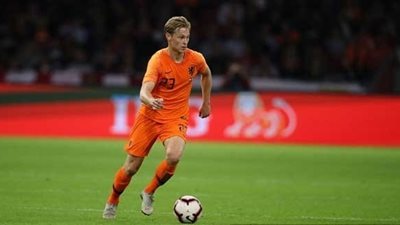 جوارديولا يطلب التعاقد مع دي يونج بعد فشل ضم جورجينيو