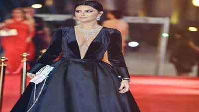 صور| إطلالة مثيرة لـ