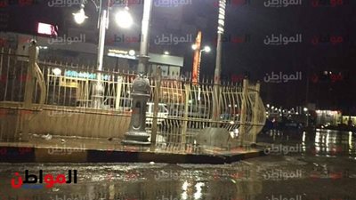 صور .. هطول أمطار على شوارع طنطا وإعلان الطوارئ