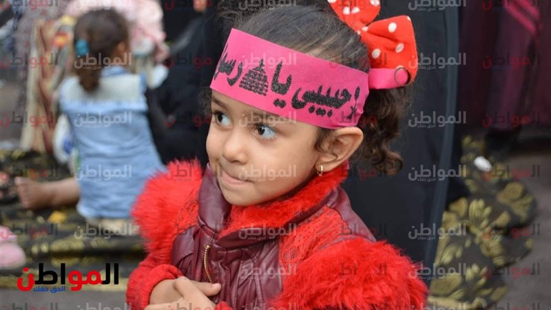 الأطفال في المولد