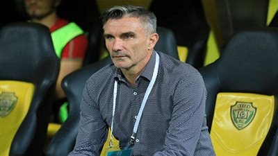 6 مدربين مرشحين لتدريب الأهلي