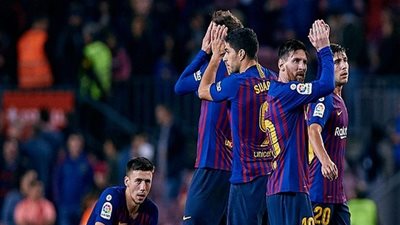 أتلتيكو مدريد يصطدم ببرشلونة في مواجهة نارية بالليجا