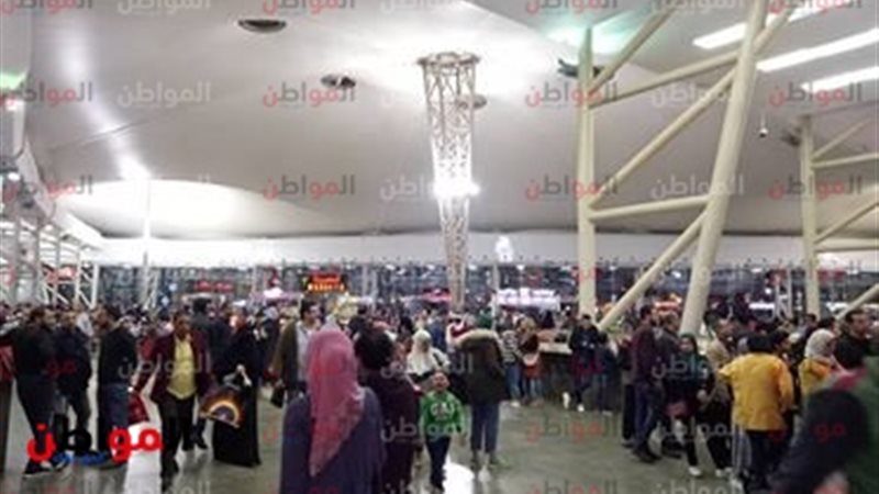 مول العرب يكتظ بالزبائن