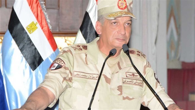 وزير الدفاع يزور