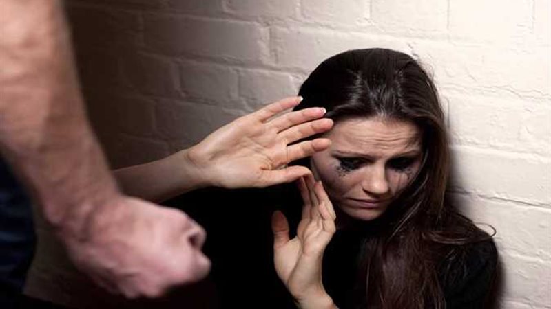 العنف ضد المرأة في