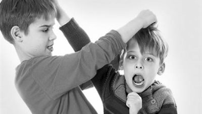 بالأرقام..إحصائية تكشف المسكوت عنه من العنف بين الأطفال الأمريكيين