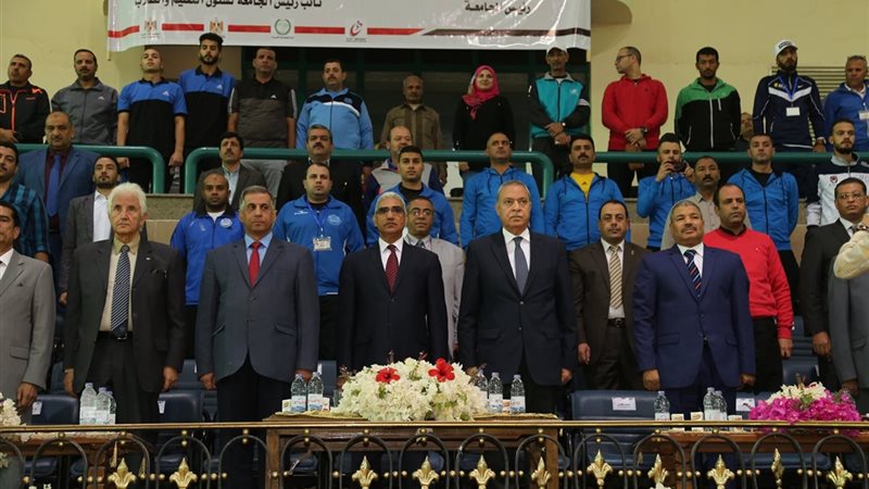 محافظ قنا