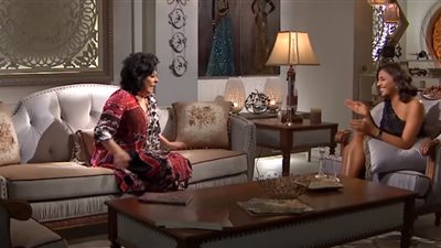 فيديو| ضحك هستيري بين دينا الشربيني واسعاد يونس بسبب 