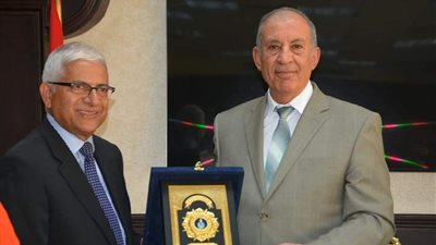 جمهورية نيبال تقدم الشكر لمحافظ البحر الأحمر