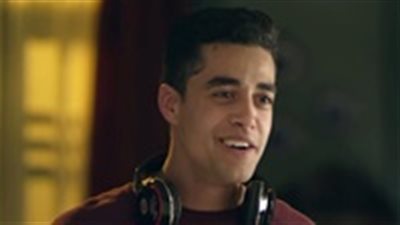 الفنان خالد أنور يحتفل بالمليونية