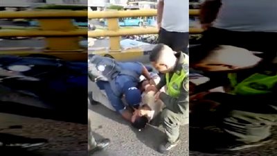 فيديو| هتموت كافر.. سائق شاحنة ينقذ رجل من الانتحار 