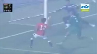 قصة صورة.. محمد بركات يهدر فرصة مونديال 2010 أمام الجزائر