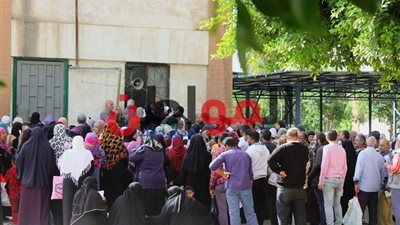 فيديو.. مرضى حميات الإسكندرية يستغيثون.. ومدير المستشفى يرد