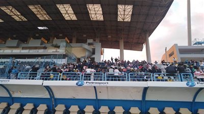 صور.. جماهير الزمالك تتوافد على ملعب بتروسبورت