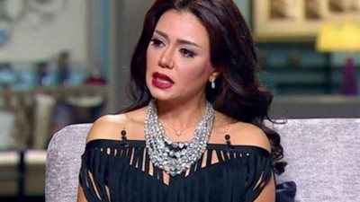 فيديو جراف| متعودة دايما.. 5 إطلالات عارية لرانيا يوسف أثارت الجدل 