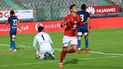 الأهلي يضغط ويتقدم على بتروجت بهدف بعد مرور 15 دقيقة
