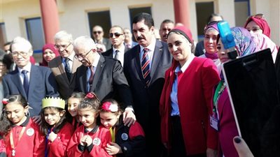 فيديو .. آراء أولياء أمور تلاميذ المدرسة المصرية اليابانية في نظام التدريس