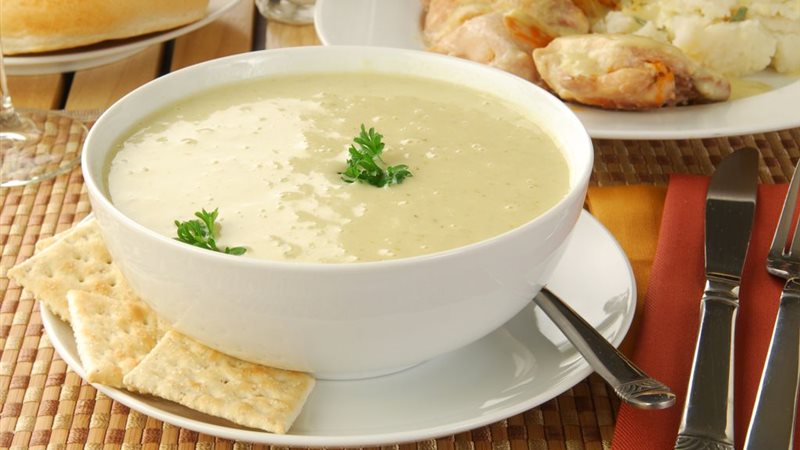 شوربة البطاطس بالكراث