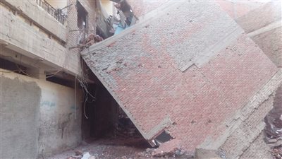 صور.. إخلاء عدد من المنازل بمدينة بلقاس والجيران السبب