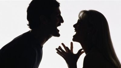 احكيلنا حكايتك.. أخوات زوجي البنات يعذبوني ..وأعيش في منزلهم