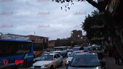 صور.. حالة من الكثافة المرورية تسيطر على منطقة شبرا 