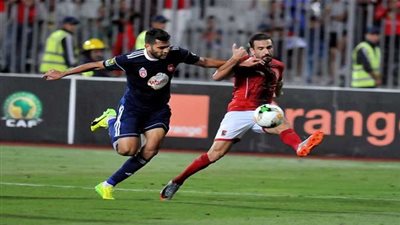 الأهلي يحسم مصير علي معلول