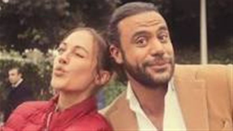 مريم أوزرلى  تثير