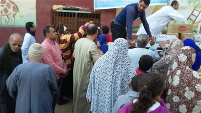 حزب مستقبل وطن ببني سويف يواصل فعاليات القوافل الغذائية بمركز ببا