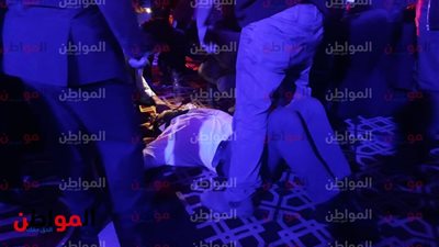فيديو وصور | انهيار ديكور عرض أزياء هانى البحيري وإصابة مصور صحفي