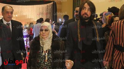 صور| المصمم الشهير هانى البحيري يستعد لاطلاق عرض الأزياء الخاص به 