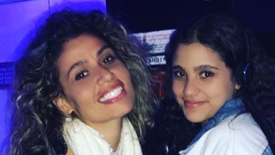 زوجة الهضبة تستفزه بصوت ابنته جنا دياب
