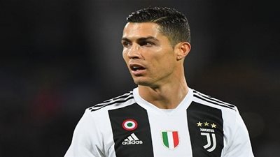 رونالدو: كنت أستحق التتويج بالكرة الذهبية