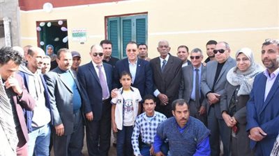 أجهزة تليفزيونية وسخانات .. هدايا محافظ الشرقية لأهالي هذه القرى