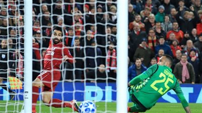 فيديو.. محمد صلاح يسجل هدف ليفربول الأول في شباك نابولي