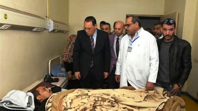 محافظ الشرقية يزور مصابي حادث طريق 