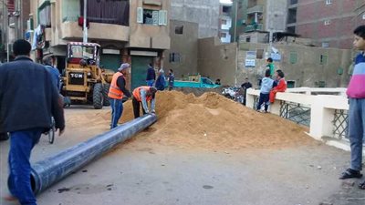 تركيب خط مياه جديد بحي غرب في سوهاج بطول 600 متر  .. هذه تكلفته