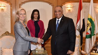 رئيس هيئة الرقابة الإدارية يلتقى وفد الدائرة الوطنية لمكافحة الفساد الرومانية