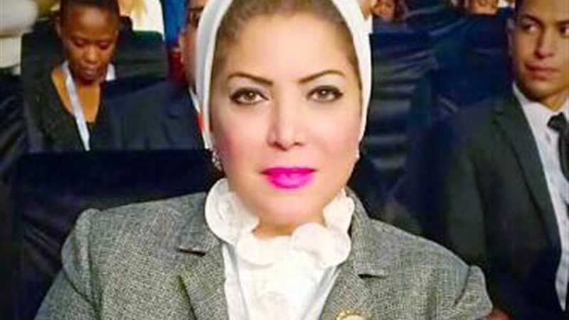  الدكتورة منال العبسي