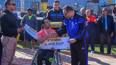 بالأسماء.. محافظ الإسكندرية يوزع الجوائز على الفائزين في الماراثون الرياضي