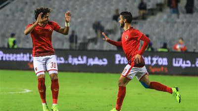 الأهلي يضرب جيما الإثيوبي بثنائية في الشوط الأول