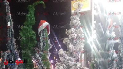 صور .. ارتفاع أسعار شجرة الكريسماس وبابا نويل
