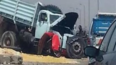 مصرع سائق في حادث تصادم سيارتين نقل بالبحيرة 
