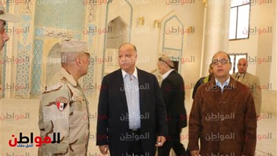  الرئيس السيسى يحرج محافظ القاهرة ويسأله عن دخل المحافظة 