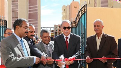 محافظ قنا يفتتح وحدة طب الأسرة بمدينة قنا الجديدة