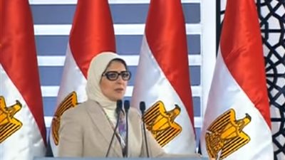 الرئيس السيسي يقاطع وزيرة الصحة: لازم نوصل الرسالة للناس بشكل أكثر تبسيطا