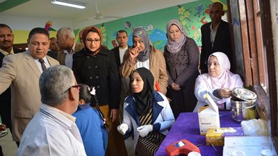 صور.. تدشين فعاليات مبادرة 100 مليون صحة بمدارس الوادي الجديد
