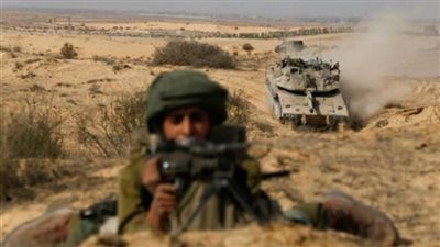 مركبة لقوات الاحتلال تدهس شابين فلسطينيين  في مدينة البيرة