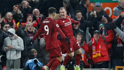 قطار ليفربول يدهس مانشستر يونايتد بثلاثية والرقابة تعطل محمد صلاح