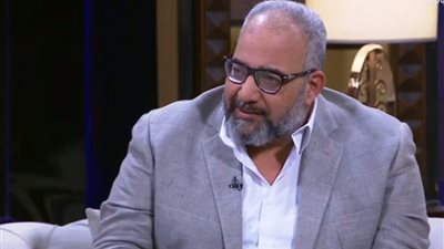 بيومي فؤاد لمصلحة الضرائب: والله العظيم تلاتة ما أخدت ولا جنيه